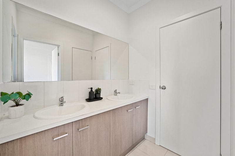 Photo - 2/92 Albert Avenue, Boronia VIC 3155 - Image 9