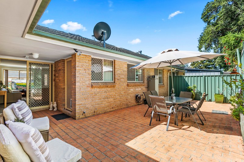 Photo - 2/92 Belmore Road, Peakhurst NSW 2210 - Image 2