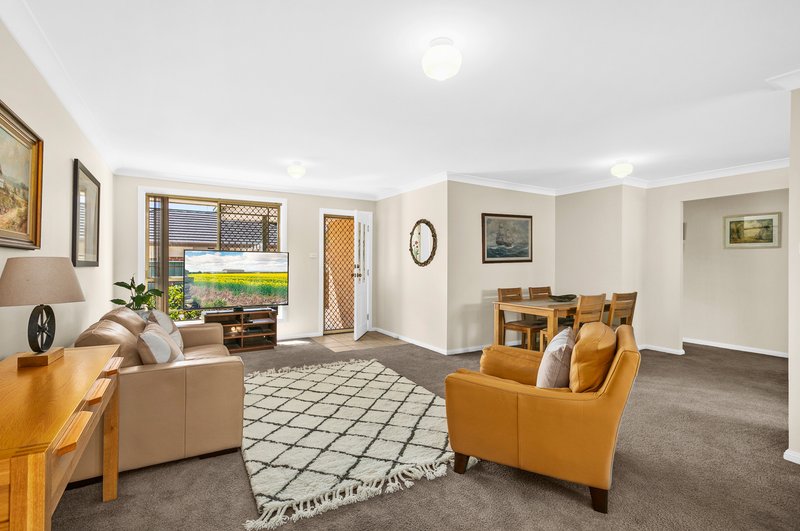 Photo - 2/92 Belmore Road, Peakhurst NSW 2210 - Image 3