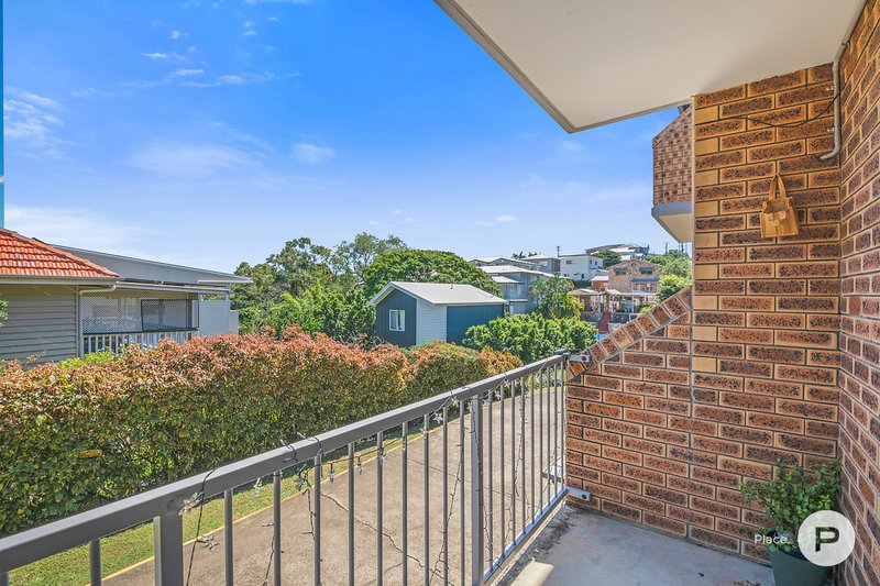 Photo - 2/92 Bovelles Street, Camp Hill QLD 4152 - Image 12