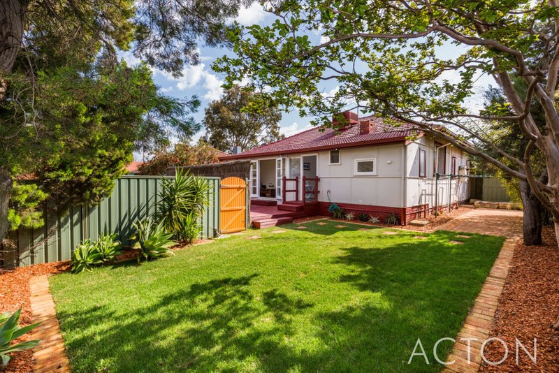 292 Carrington Street, Hilton WA 6163