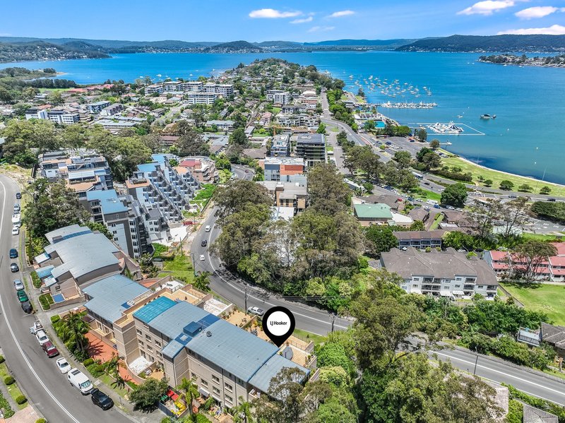 2/92 John Whiteway Drive, Gosford NSW 2250