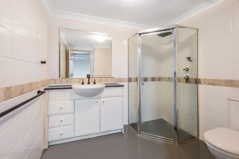 Photo - 2/92 John Whiteway Drive, Gosford NSW 2250 - Image 3