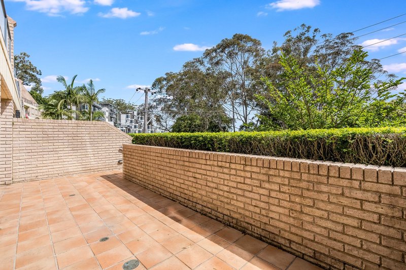 Photo - 2/92 John Whiteway Drive, Gosford NSW 2250 - Image 9