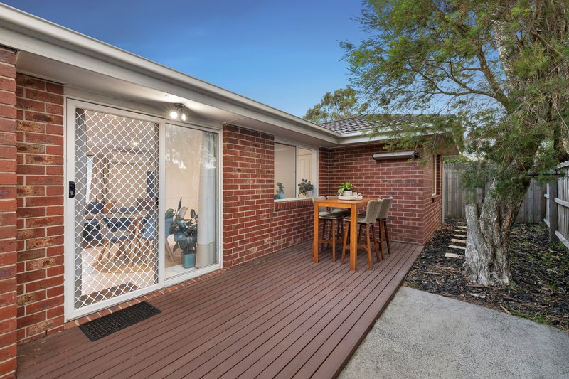 Photo - 2/92 Mountain Gate Drive, Ferntree Gully VIC 3156 - Image 2