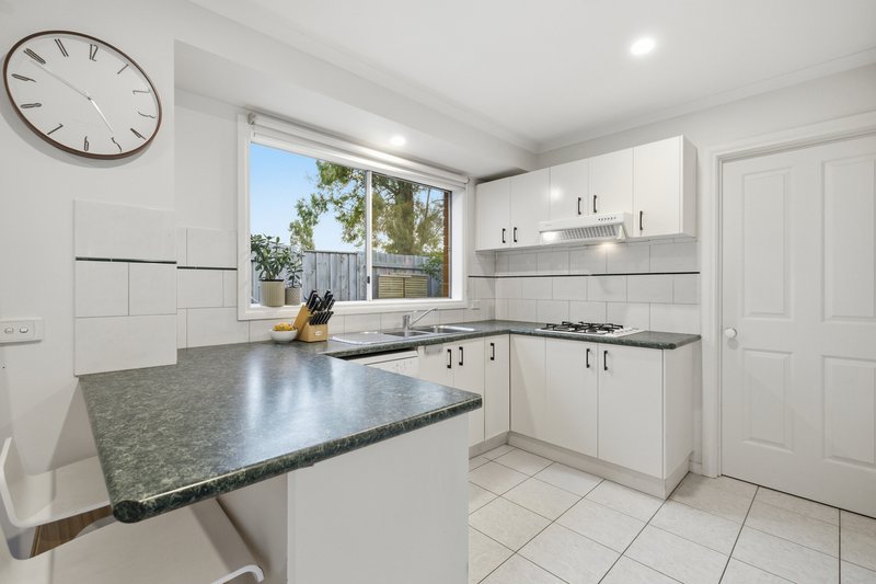 Photo - 2/92 Mountain Gate Drive, Ferntree Gully VIC 3156 - Image 7