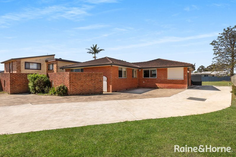 292 Princes Highway, Bomaderry NSW 2541