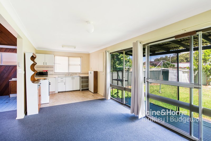 Photo - 2/92 Scenic Drive, Budgewoi NSW 2262 - Image 3