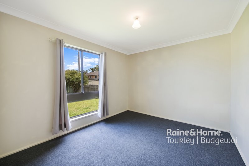 Photo - 2/92 Scenic Drive, Budgewoi NSW 2262 - Image 6