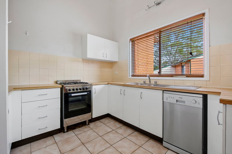 Photo - 29/2 Stuart Avenue, Normanhurst NSW 2076 - Image 3