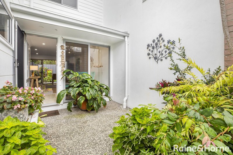 Photo - 2/92 Tanah Street, Mount Coolum QLD 4573 - Image 1