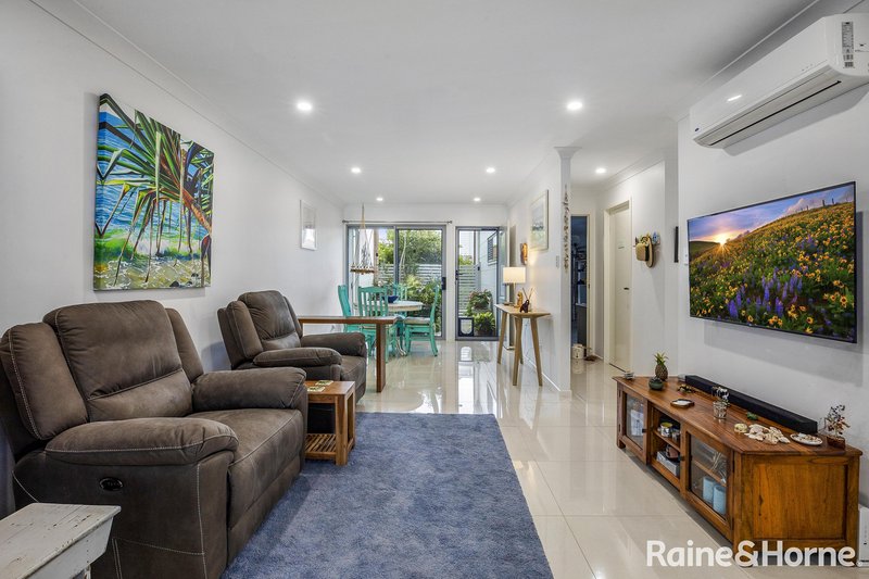 Photo - 2/92 Tanah Street, Mount Coolum QLD 4573 - Image 6