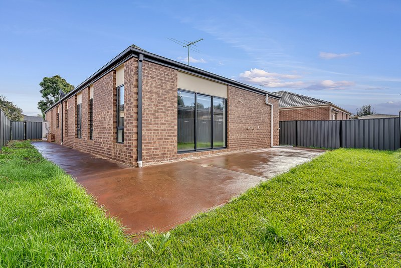 Photo - 292 Waterview Boulevard, Craigieburn VIC 3064 - Image 16