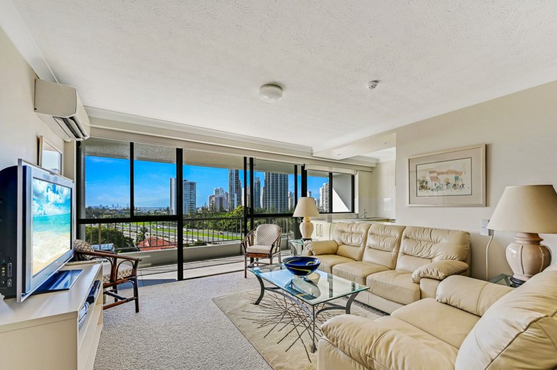 Photo - 29/20 Commodore Drive, Surfers Paradise QLD 4217 - Image 2