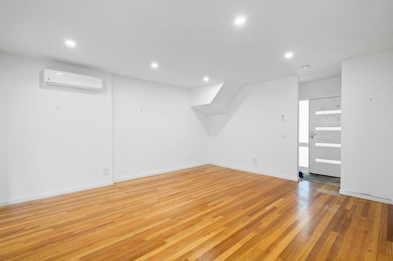 Photo - 29/21 Station Road, Oak Park VIC 3046 - Image 4