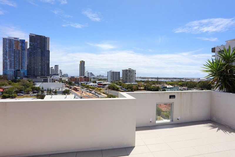 Photo - 29/22-24 Lather Street, Southport QLD 4215 - Image 20