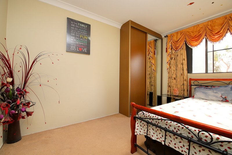 Photo - 29/22-24 Sir Joseph Banks Street, Bankstown NSW 2200 - Image 3