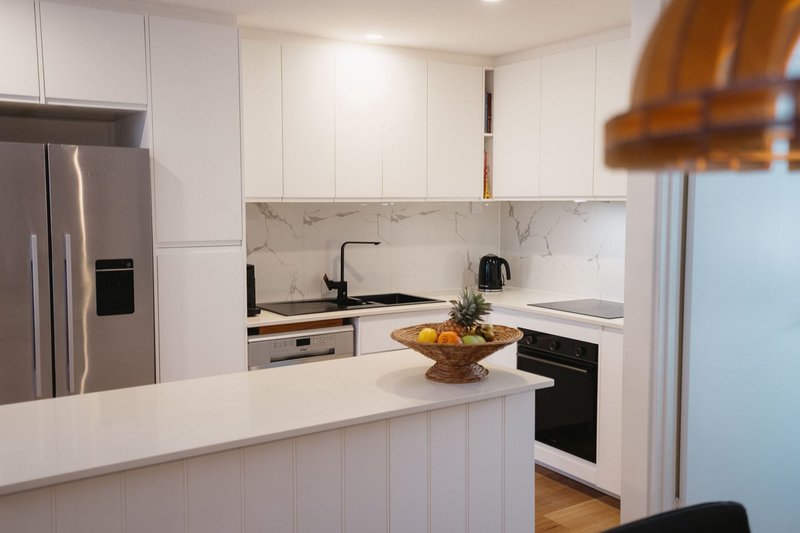 Photo - 29/24 Trickett Street, Surfers Paradise QLD 4217 - Image 8