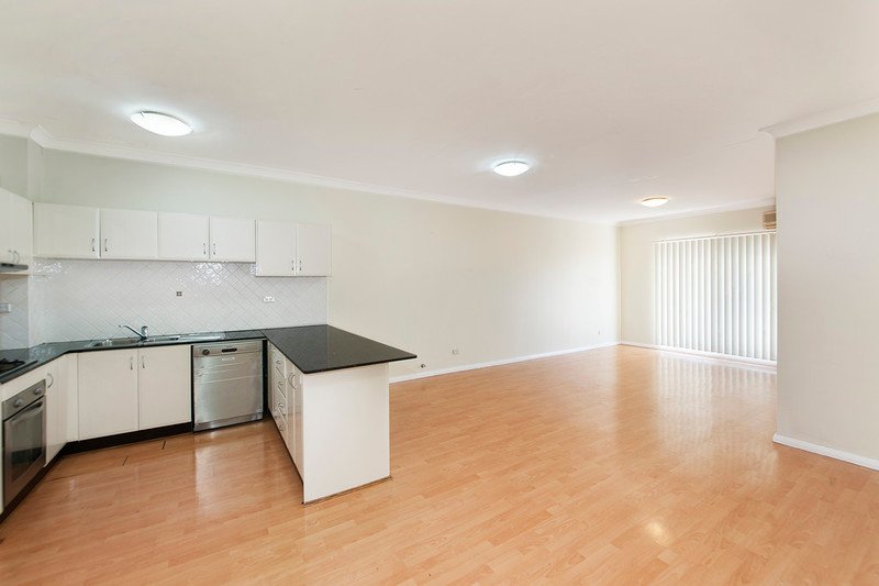 Photo - 29/25-27 Castlereagh Street, Liverpool NSW 2170 - Image 4