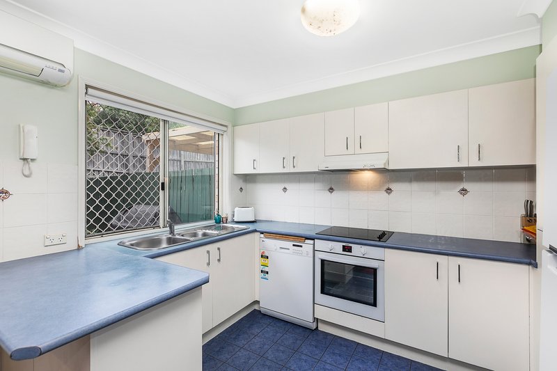 Photo - 29/27 Camille Crescent, Wynnum West QLD 4178 - Image 4