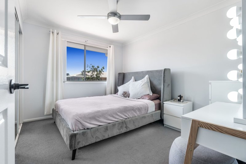 Photo - 29/27 Camille Crescent, Wynnum West QLD 4178 - Image 4