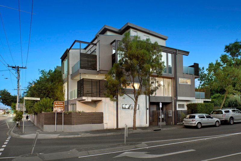 Photo - 2/93 Carlisle Street, St Kilda VIC 3182 - Image 4