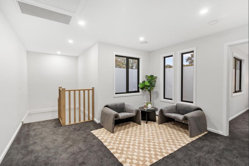 Photo - 2/93 Taylors Lane, Rowville VIC 3178 - Image 3
