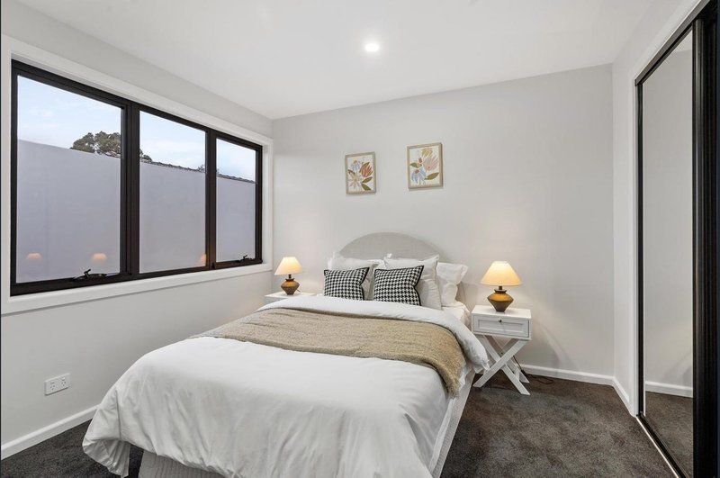 Photo - 2/93 Taylors Lane, Rowville VIC 3178 - Image 8