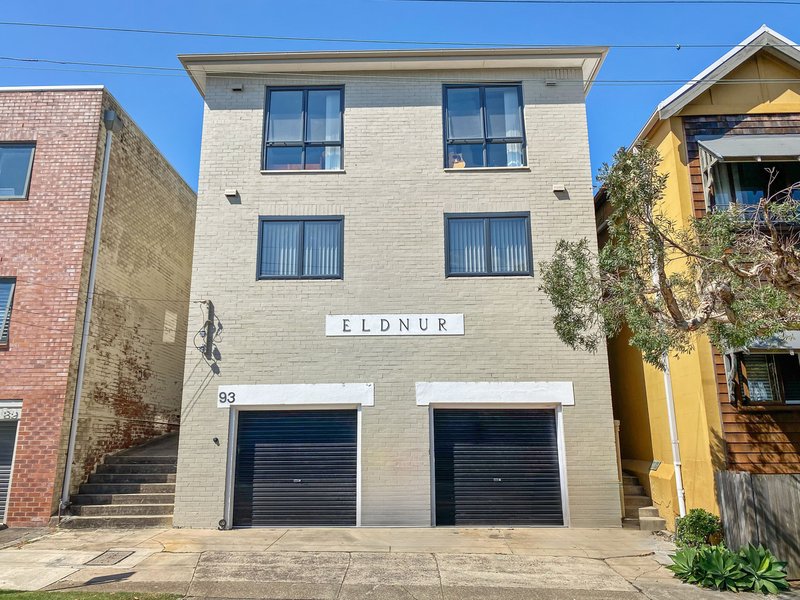Photo - 2/93 Wolfe Street, Newcastle NSW 2300 - Image 1