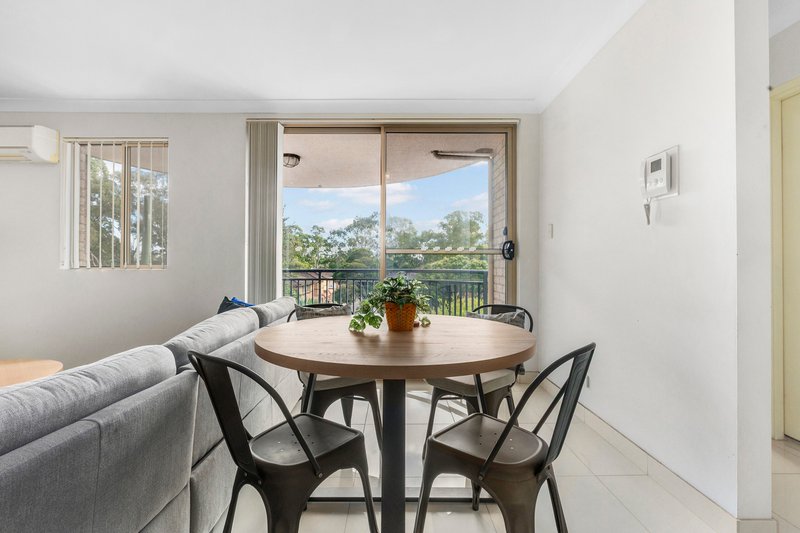 Photo - 29/30-32 Fifth Avenue, Blacktown NSW 2148 - Image 4