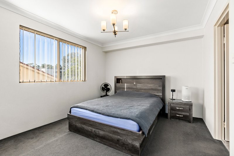 Photo - 29/30-32 Fifth Avenue, Blacktown NSW 2148 - Image 6