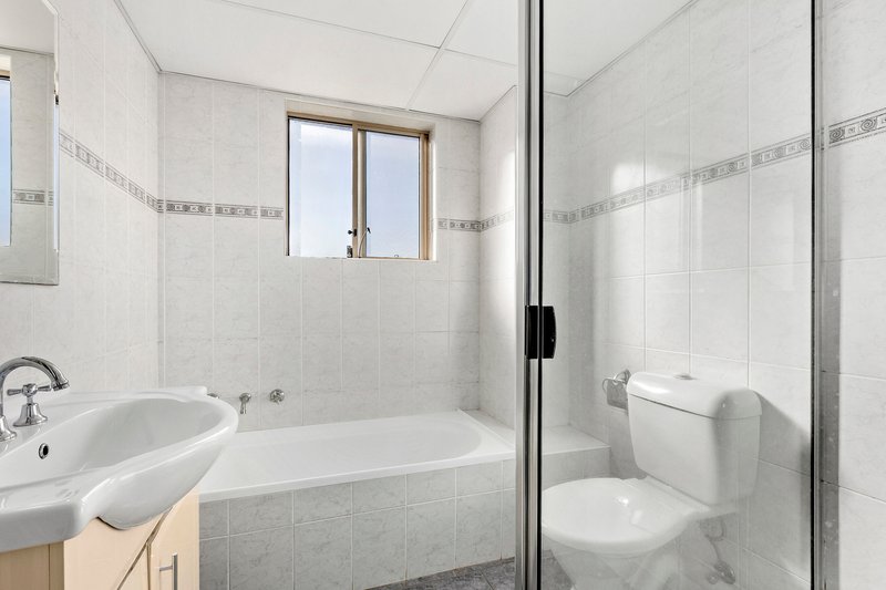 Photo - 29/30-32 Fifth Avenue, Blacktown NSW 2148 - Image 8