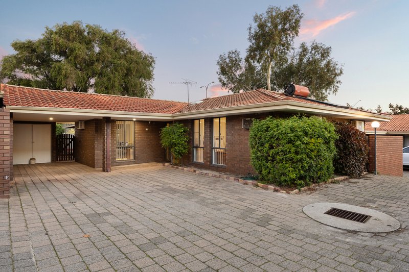 Photo - 2/94-96 Wendouree Road, Wilson WA 6107 - Image 2