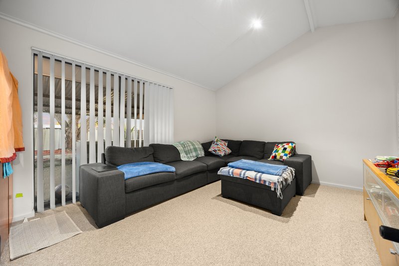 Photo - 2/94-96 Wendouree Road, Wilson WA 6107 - Image 4