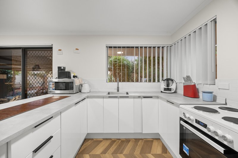 Photo - 2/94-96 Wendouree Road, Wilson WA 6107 - Image 9
