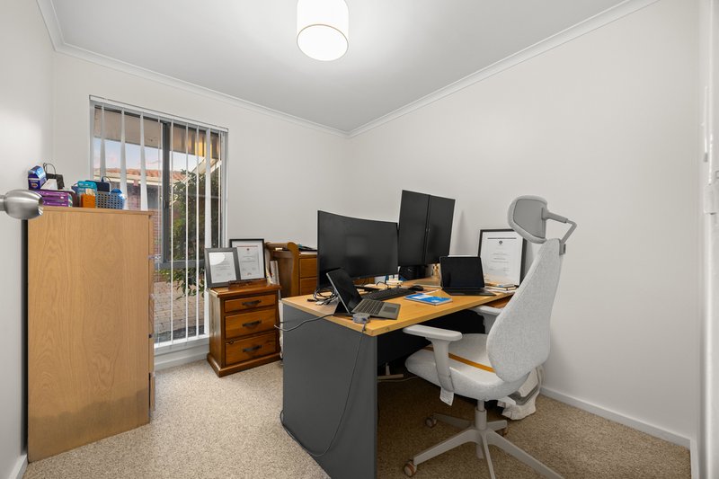 Photo - 2/94-96 Wendouree Road, Wilson WA 6107 - Image 18