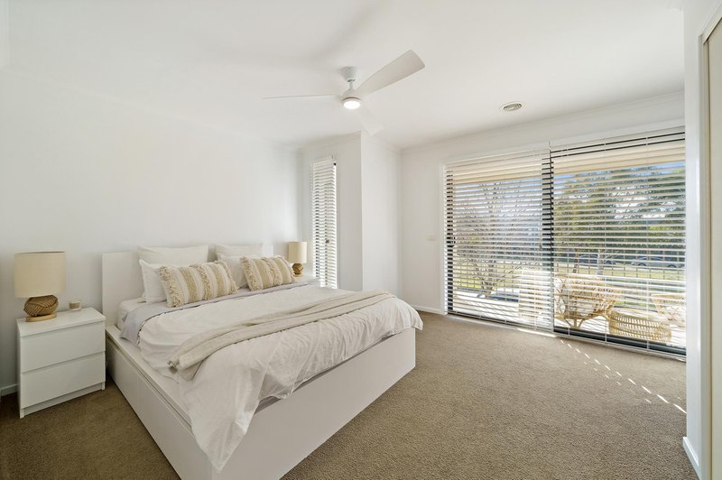 Photo - 294 Anthony Rolfe Avenue, Gungahlin ACT 2912 - Image 11