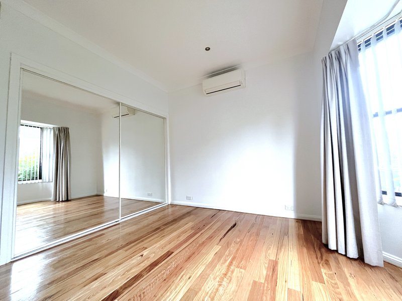 Photo - 2/94 Caledonian Street, Bexley NSW 2207 - Image 6