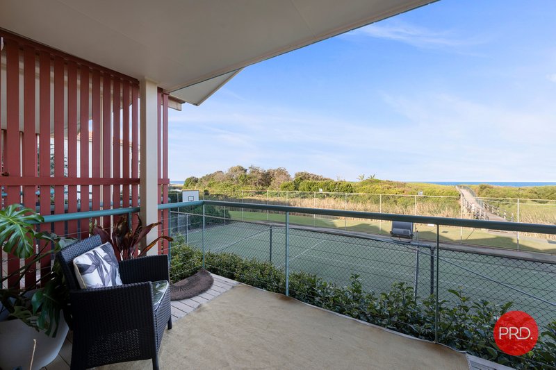 Photo - 2/94 Solitary Islands Way, Sapphire Beach NSW 2450 - Image 11