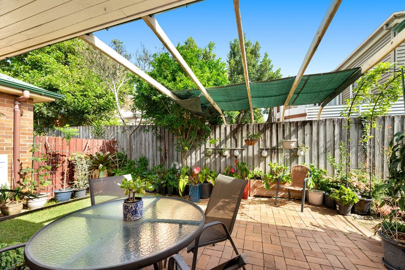 Photo - 2/95 Baringa Street, Morningside QLD 4170 - Image 10