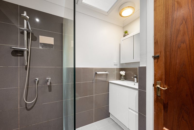 Photo - 2/95 Baringa Street, Morningside QLD 4170 - Image 14