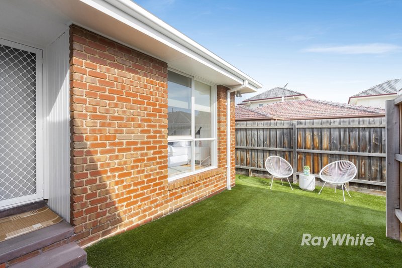 Photo - 2/95 Oakleigh Road, Carnegie VIC 3163 - Image 2