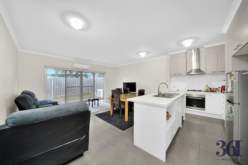 Photo - 29/5 Thomas Carr Drive, Tarneit VIC 3029 - Image 4