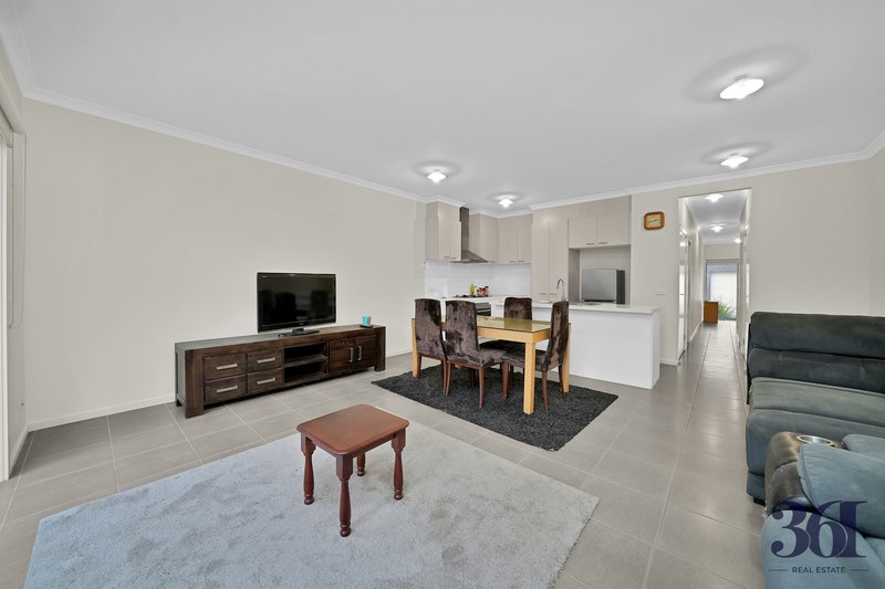 Photo - 29/5 Thomas Carr Drive, Tarneit VIC 3029 - Image 6