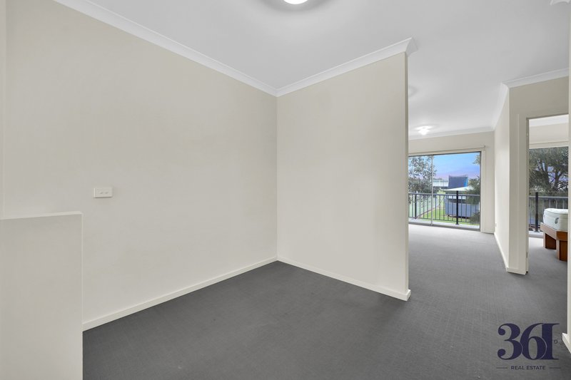 Photo - 29/5 Thomas Carr Drive, Tarneit VIC 3029 - Image 12