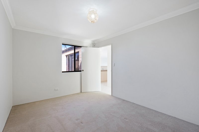 Photo - 2/96 Alexander Drive, Dianella WA 6059 - Image 12