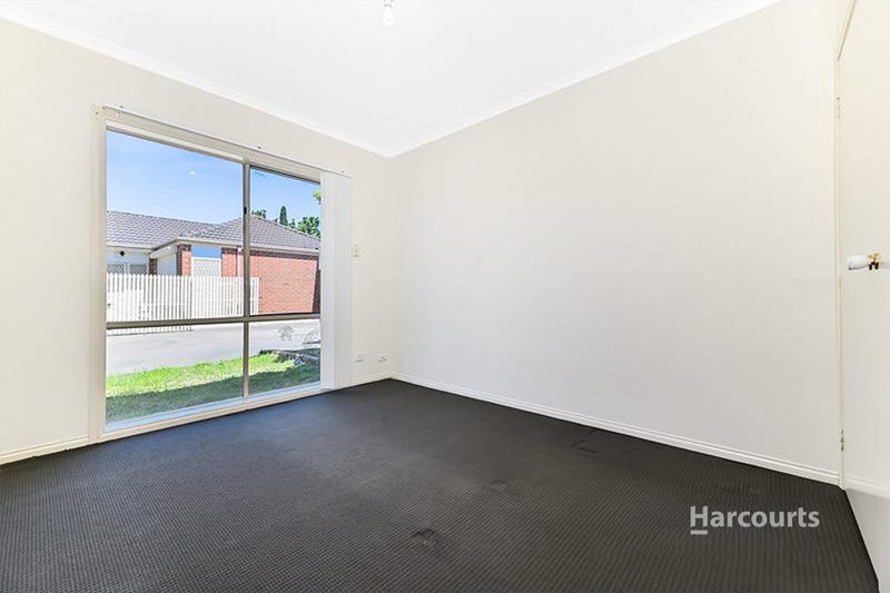 Photo - 2/96 Botanical Grove, Doveton VIC 3177 - Image 4