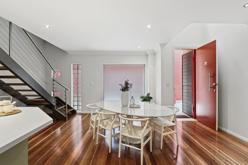 Photo - 2/96 Buckland Street, Alexandria NSW 2015 - Image 2