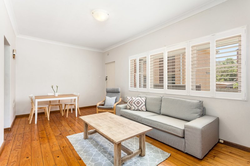 Photo - 2/96 Corrimal Street, Wollongong NSW 2500 - Image 3