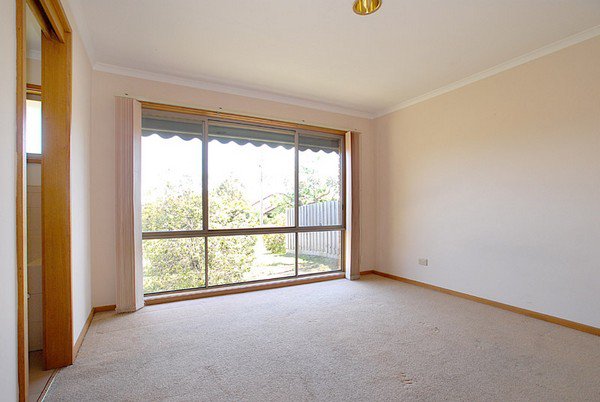 Photo - 2/96 Forest Road, Ferntree Gully VIC 3156 - Image 5